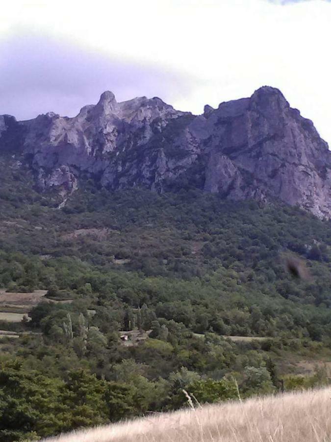 Le Gite De Cristal Proche Bugarach Granes Buitenkant foto